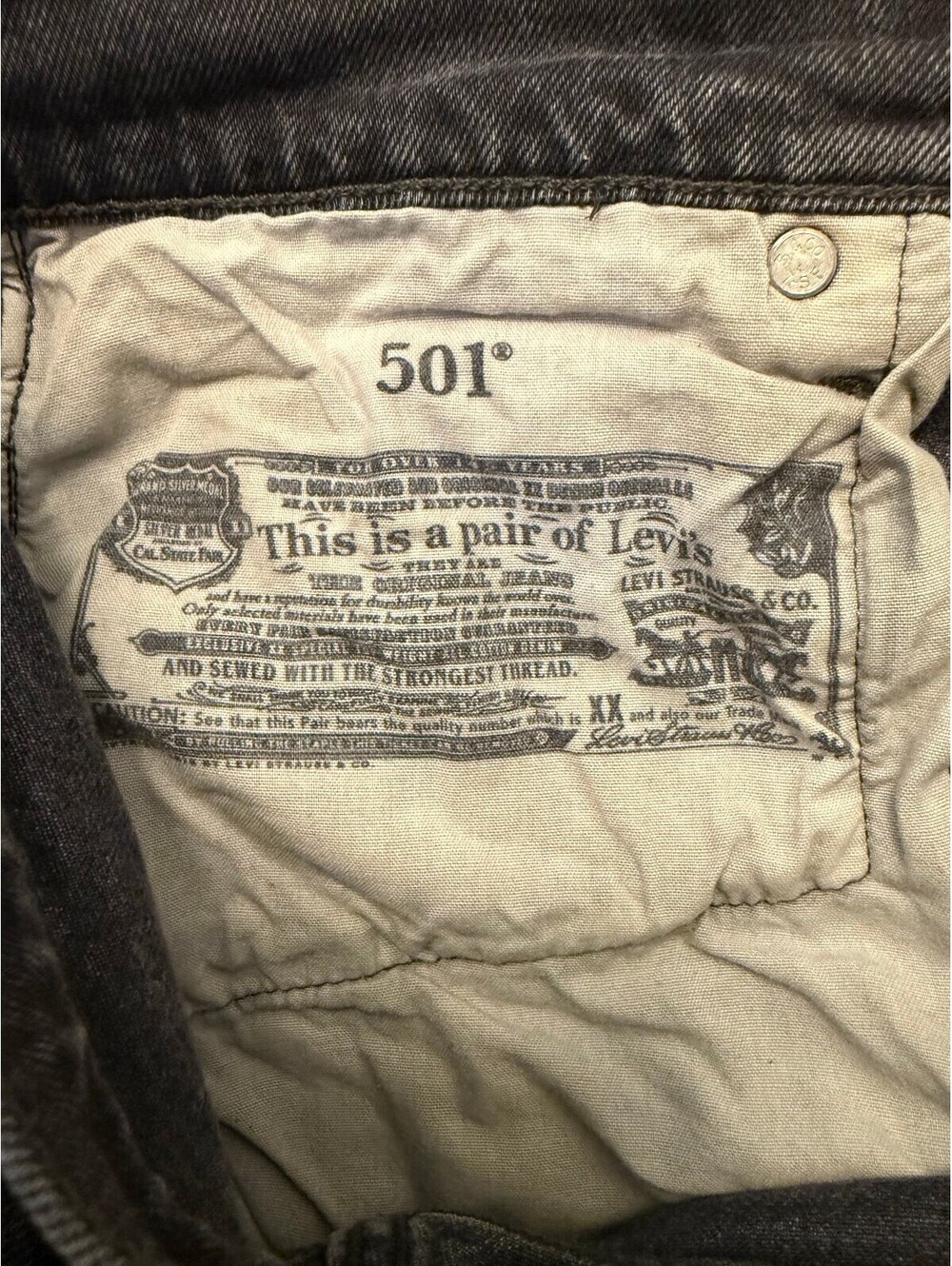 Levi’s 501 Black Washed Raw Hem Jeans W26 L28 Button Fly Straight Leg - Picture 8 of 9